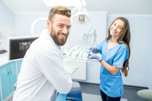 شرایط کاری دستیار دندانپزشک در آلمان